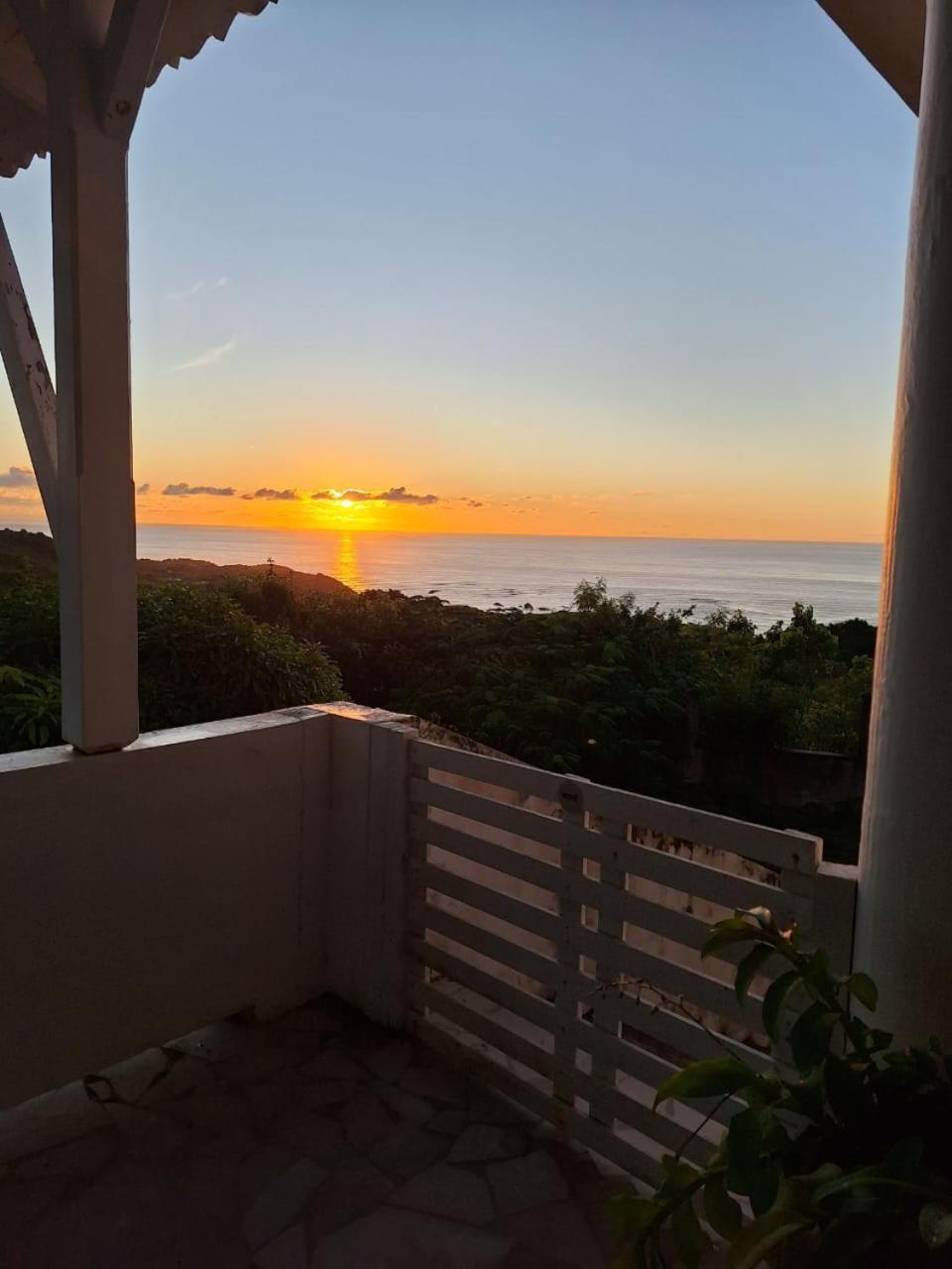 Вилла Domaine Des Tourterelles Capesterre Экстерьер фото